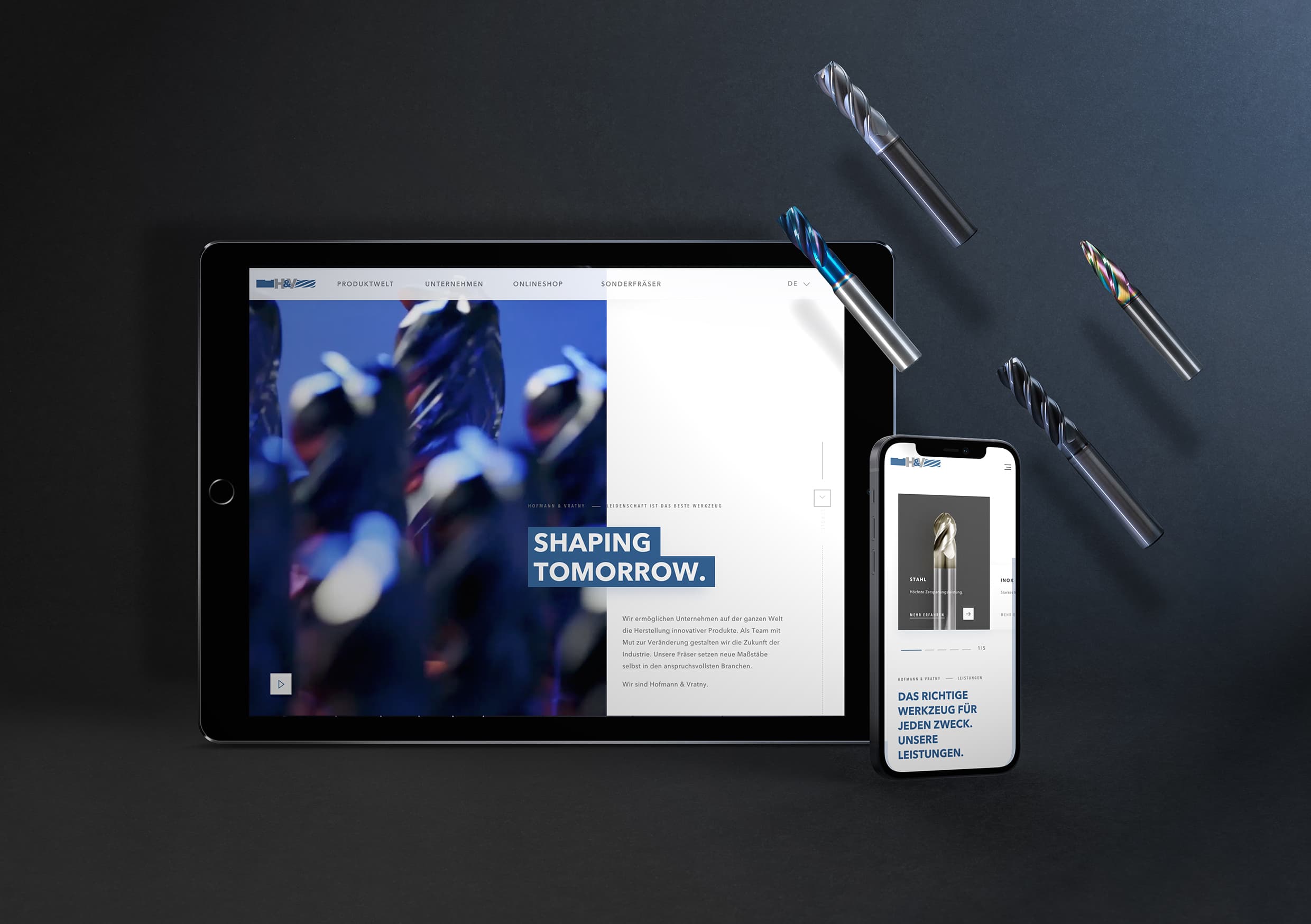 &Warum: Hofmann & Vratny - Mockups, die ihre Website mit schwebenden Fräsern überlagert zeigen